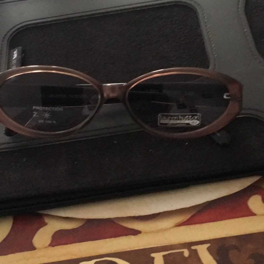 Eyewear - Picture 6 of 6